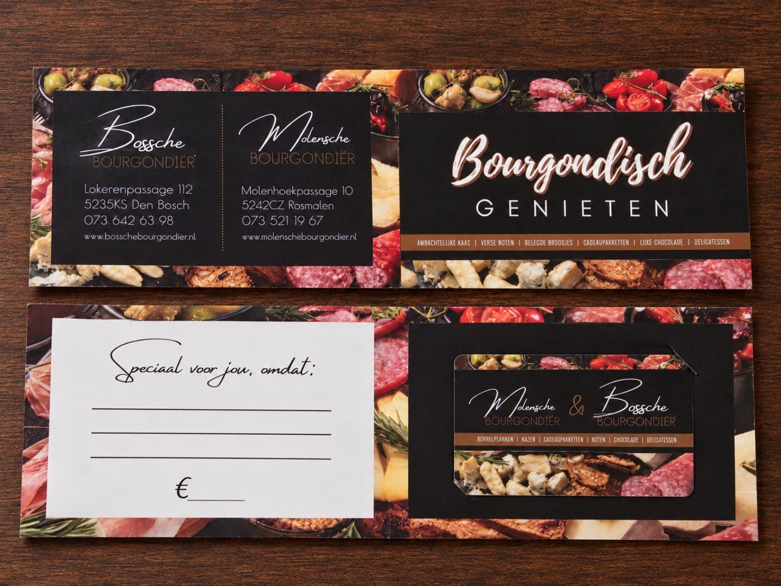 Cadeaubon van de Molensche Bourgondiër: buitenkant met beide winkels en binnenkant met cadeaukaart