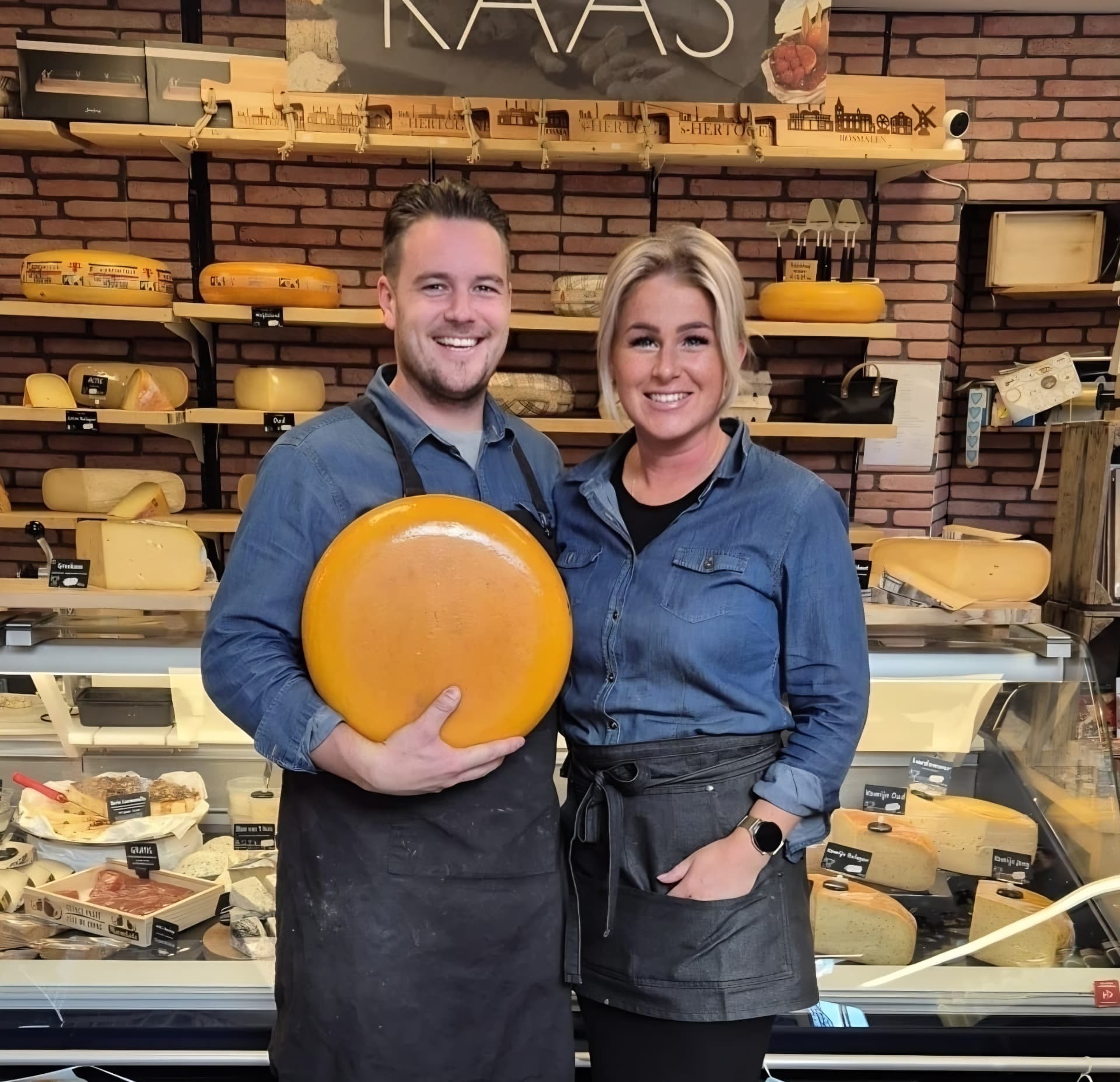 Maxime en William Sluijter in hun kaaswinkel in Den Bosch