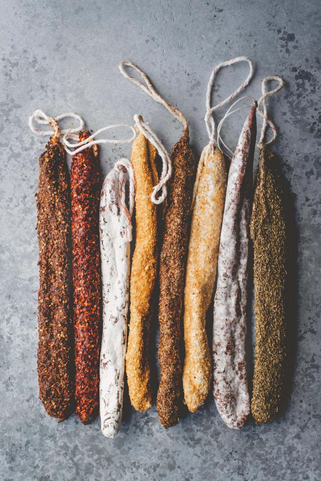Assortiment vleeswaren, fuets en hapjes uit onze winkel